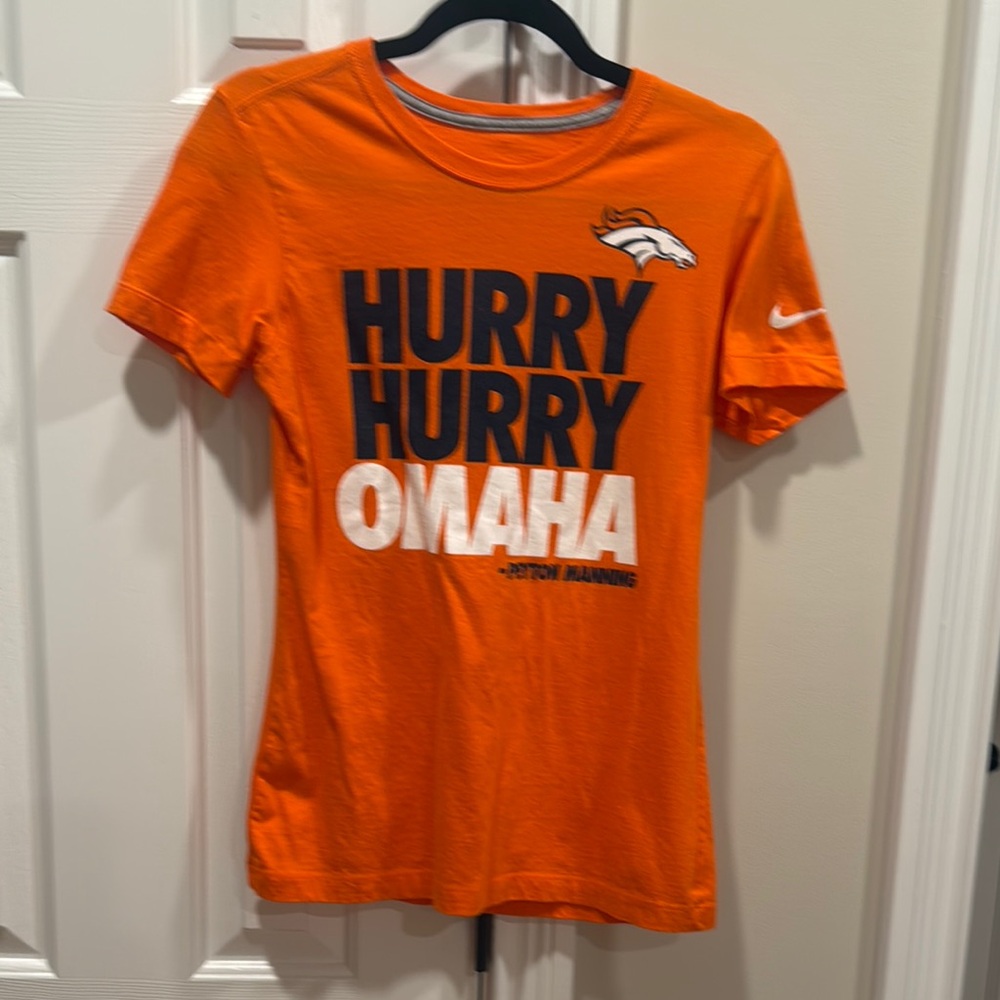Nike Orange Broncos Graphic Tee Hurry Hurry Peyton Manning sz M